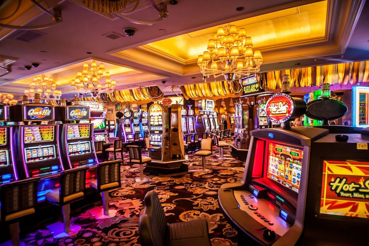 Giao diện đẹp mắt của game slot tại mmoo com, chơi trên điện thoại và máy tính